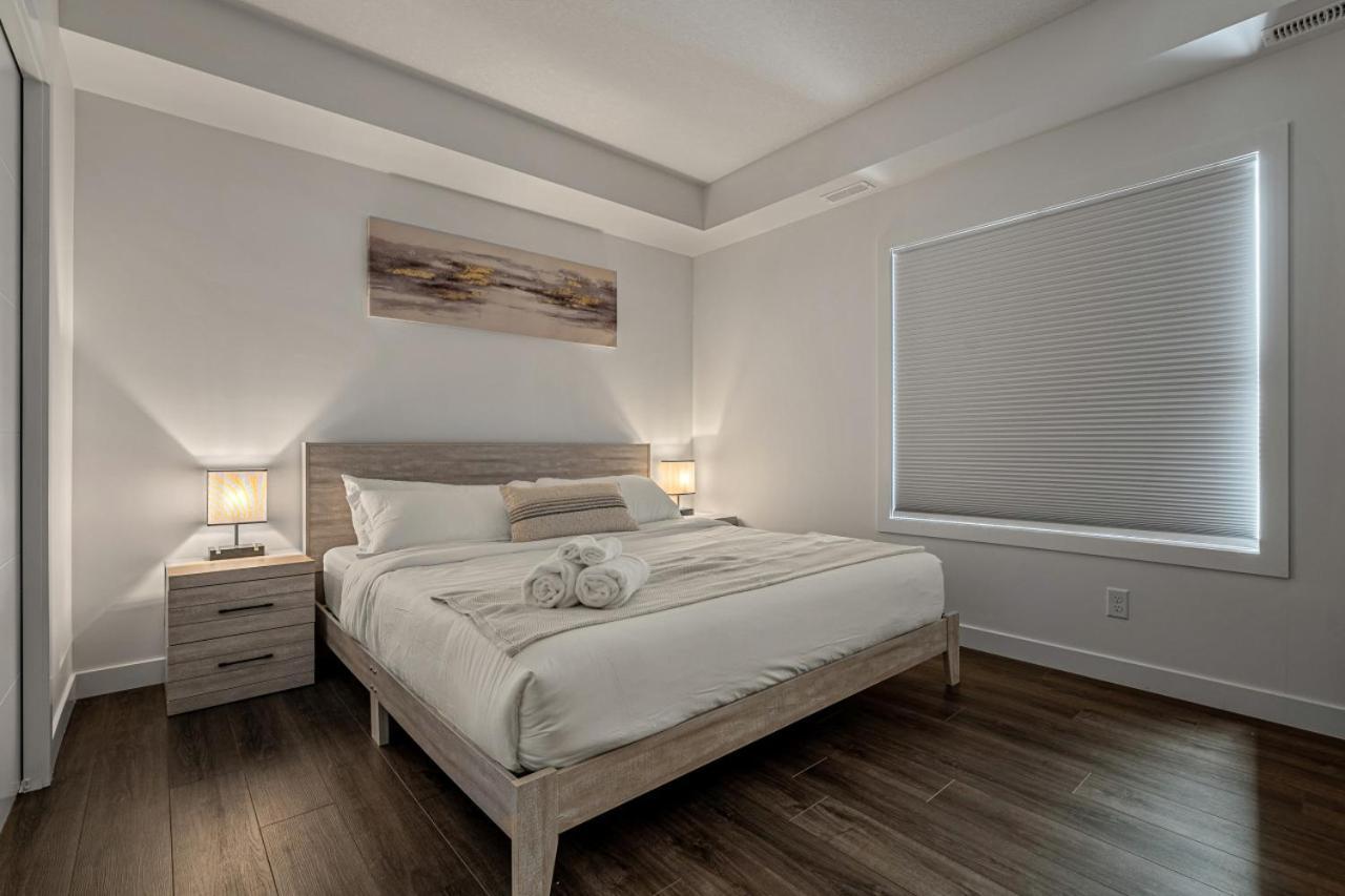 Guest Favorite With Garage, Free Banff Pass, Netflix, King Bed, Balcony, Perfect For Couples, Sleeps 4